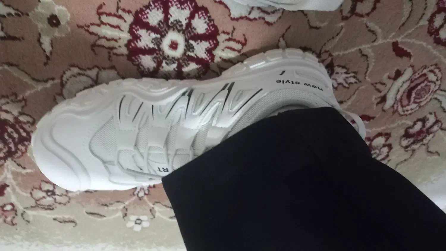 کتونی خارجی|کیف، کفش، کمربند|پاکدشت, پاکدشت (مامازند)|دیوار