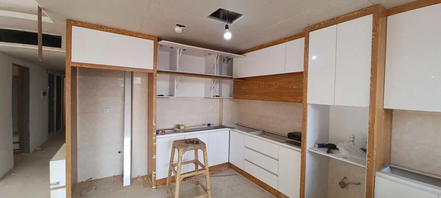 نصاب درب چوبی و کابینت و کمد و دیوار کوب|خدمات پیشه و مهارت|اصفهان, شیخ اشراق|دیوار