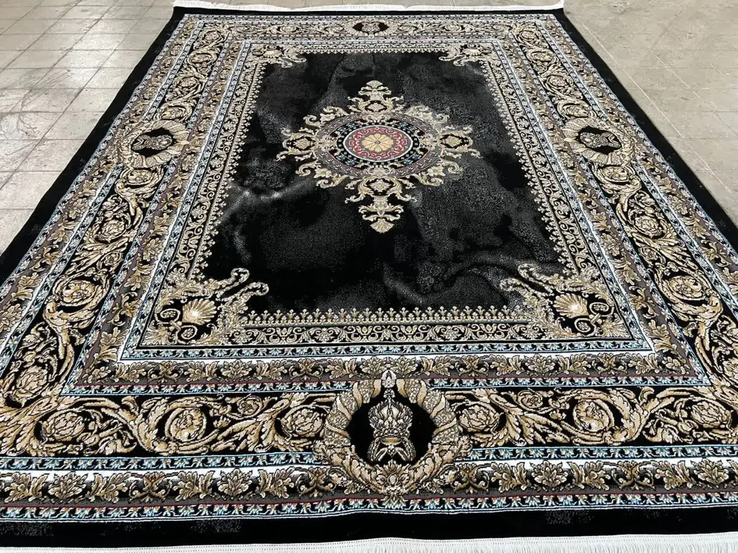 قصر فرش بابل|فرش|ساری, |دیوار