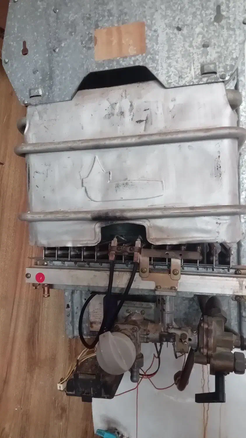 آبگرمکن پکییج|آبگرمکن، پکیج، شوفاژ|کاشمر, |دیوار