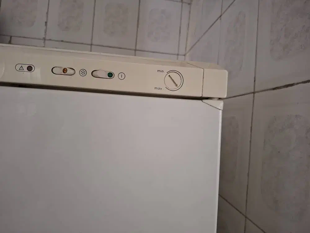 فریزر خارجی  با برندGorengi در حال کار|یخچال و فریزر|اصفهان, هوانیروز|دیوار