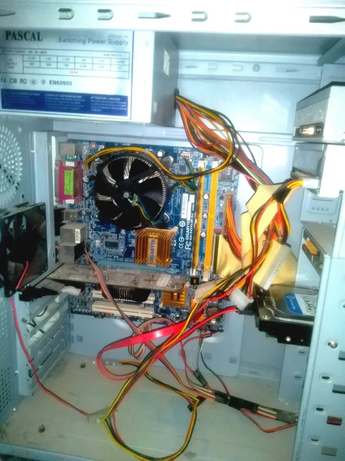 کامپیوتر و مانیتور با موس و کیبورد سالم|رایانه رومیزی|تربت جام, معدآباد|دیوار