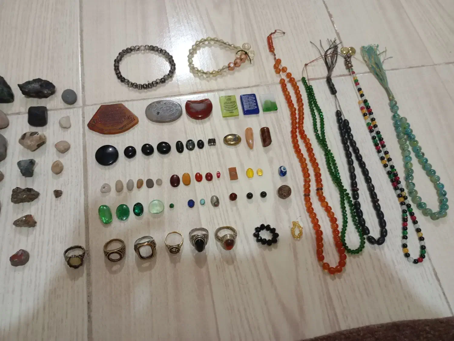 سنگ جواهری و زینتی|کلکسیون اشیاء عتیقه|آستارا, |دیوار