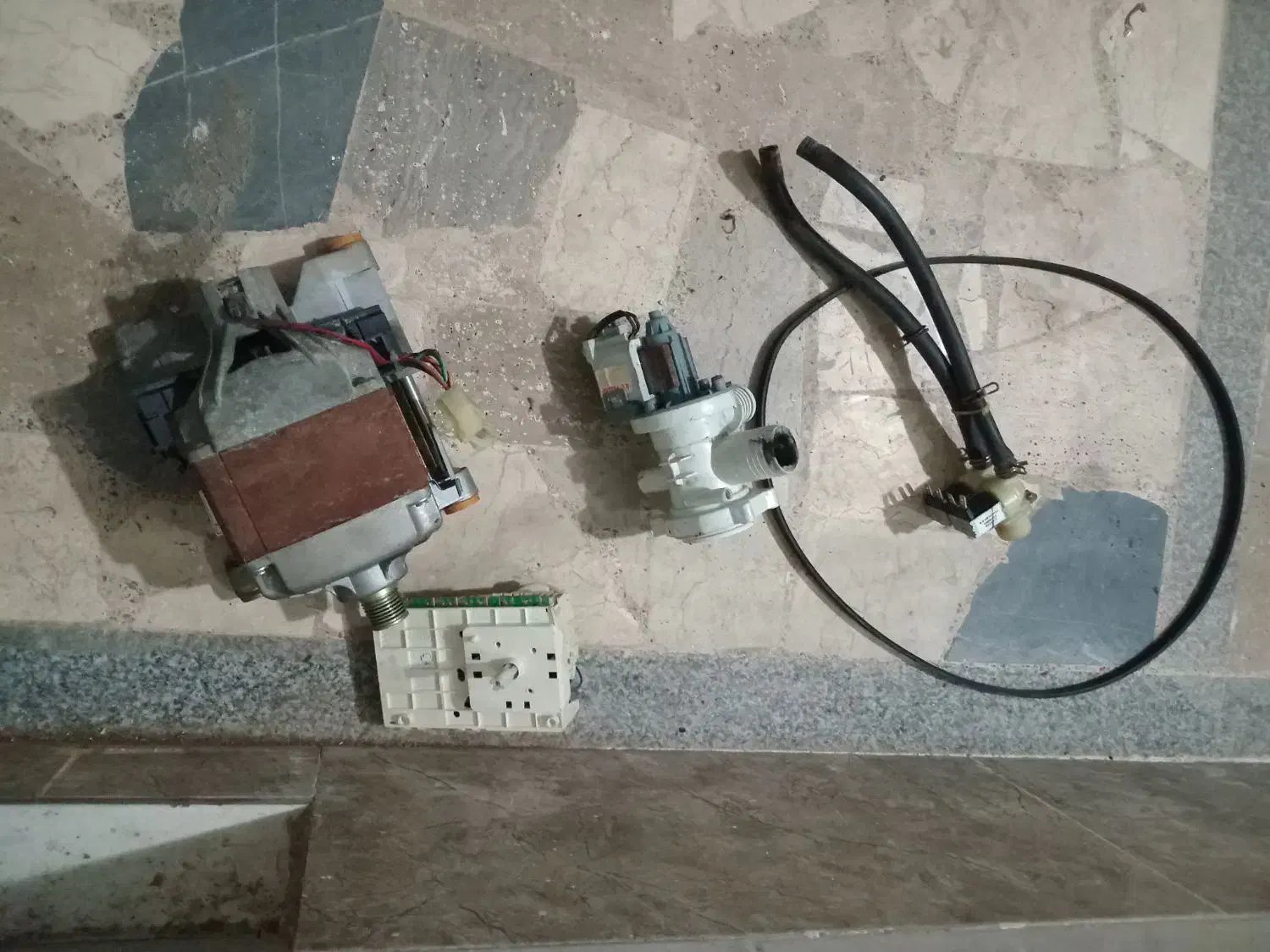 وسایل ماشین لباسشویی سالم|ماشین لباسشویی و خشککن لباس|رشت, اسماعیل آباد|دیوار