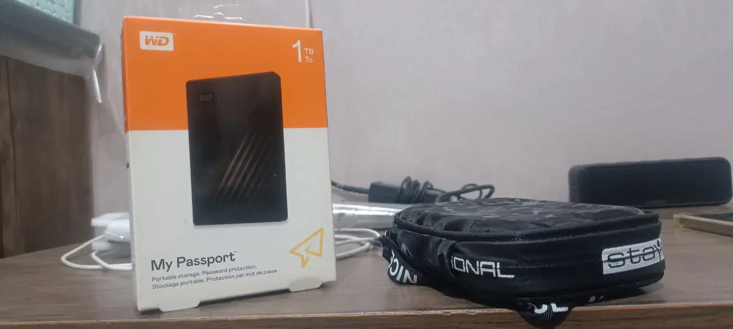 هارد اکسترنال ۱ ترابایت همراه کیف محافظ|قطعات و لوازم جانبی رایانه|تهران, شهرک آتی شهر|دیوار