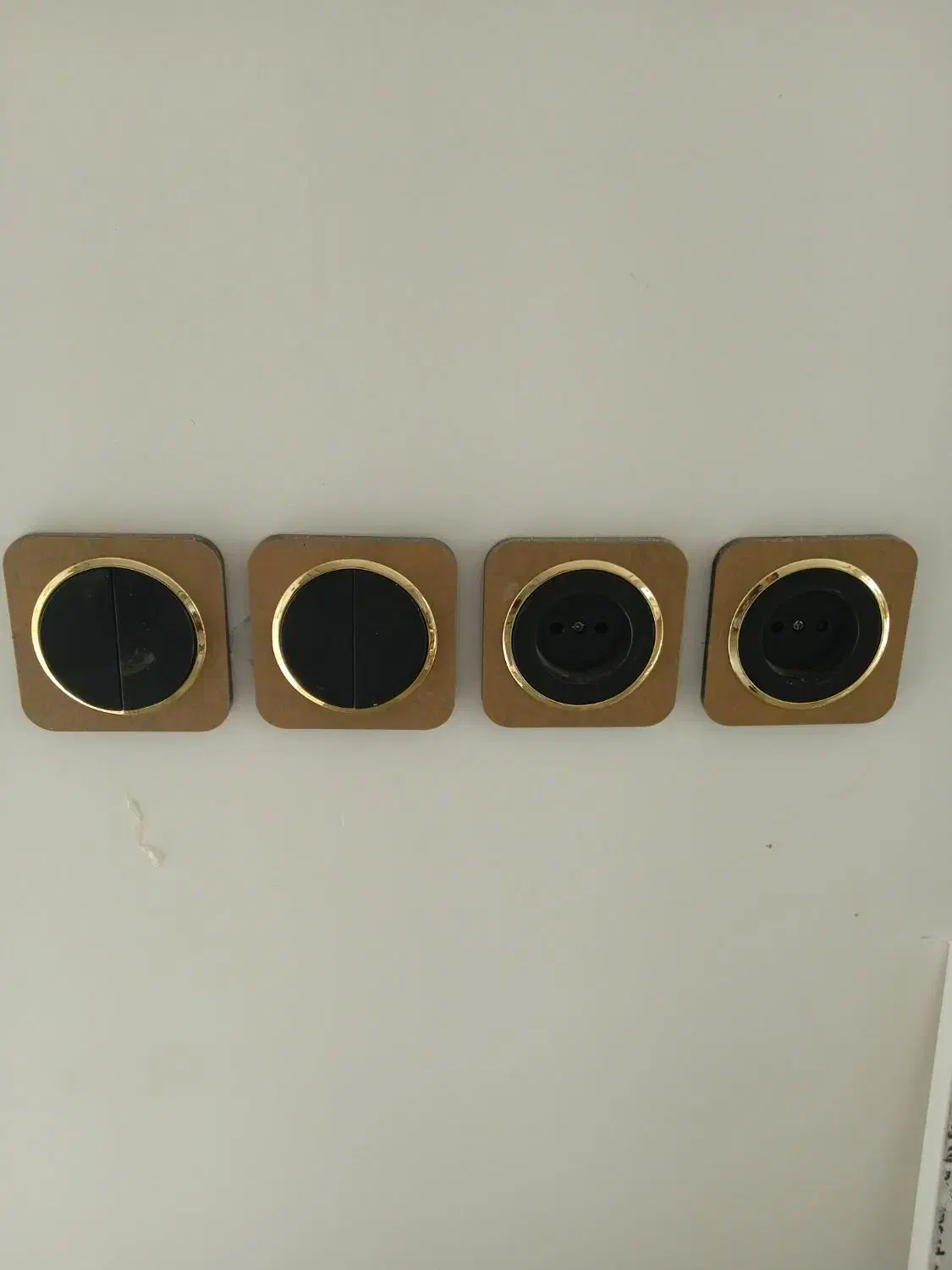 برقکار. برقکاری ساختمان. دوربین مداربسته.کولرگازی|خدمات پیشه و مهارت|سیاهکل, |دیوار