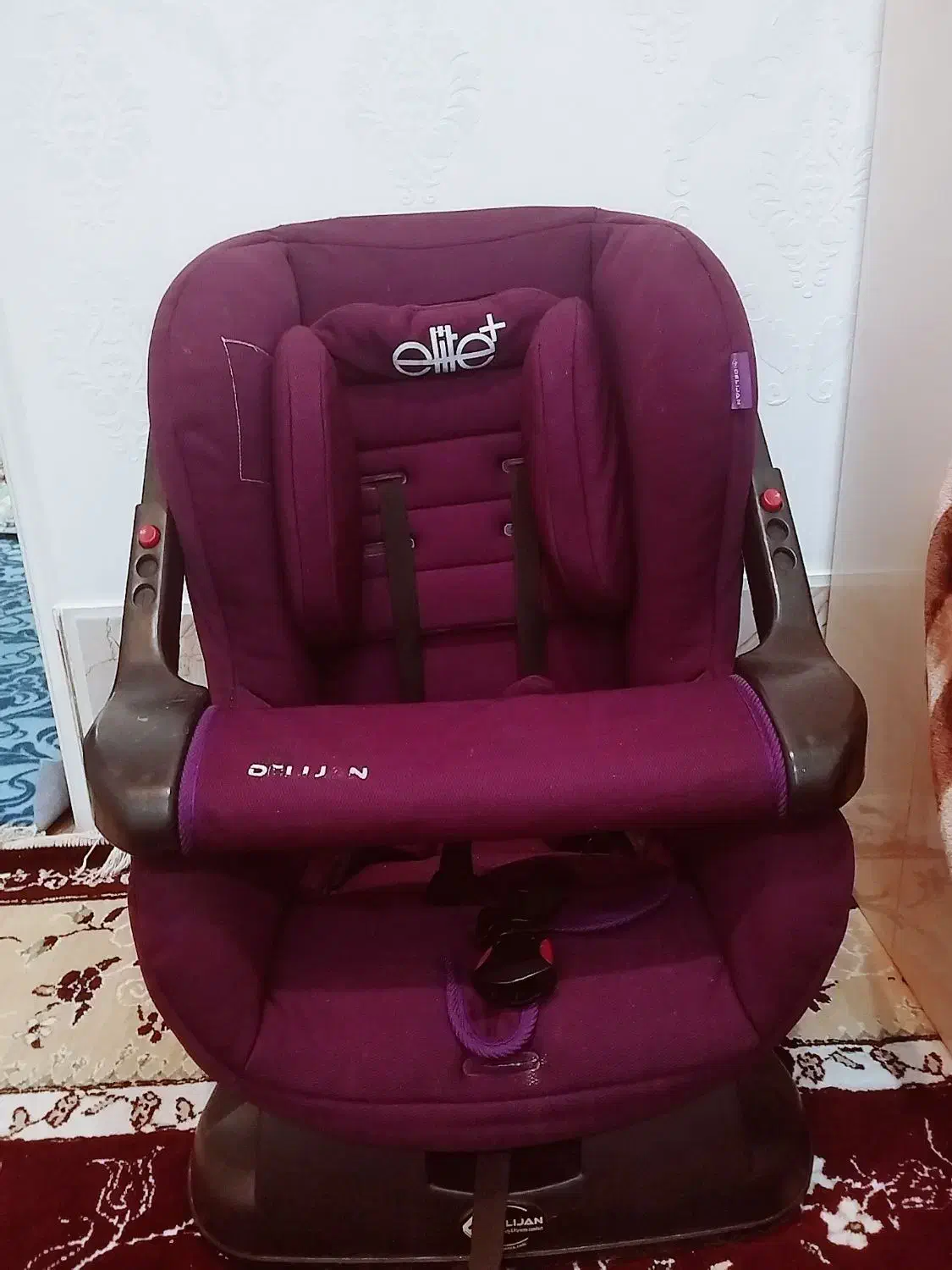 صندلی کودک|تخت و صندلی بچه|جهرم, |دیوار