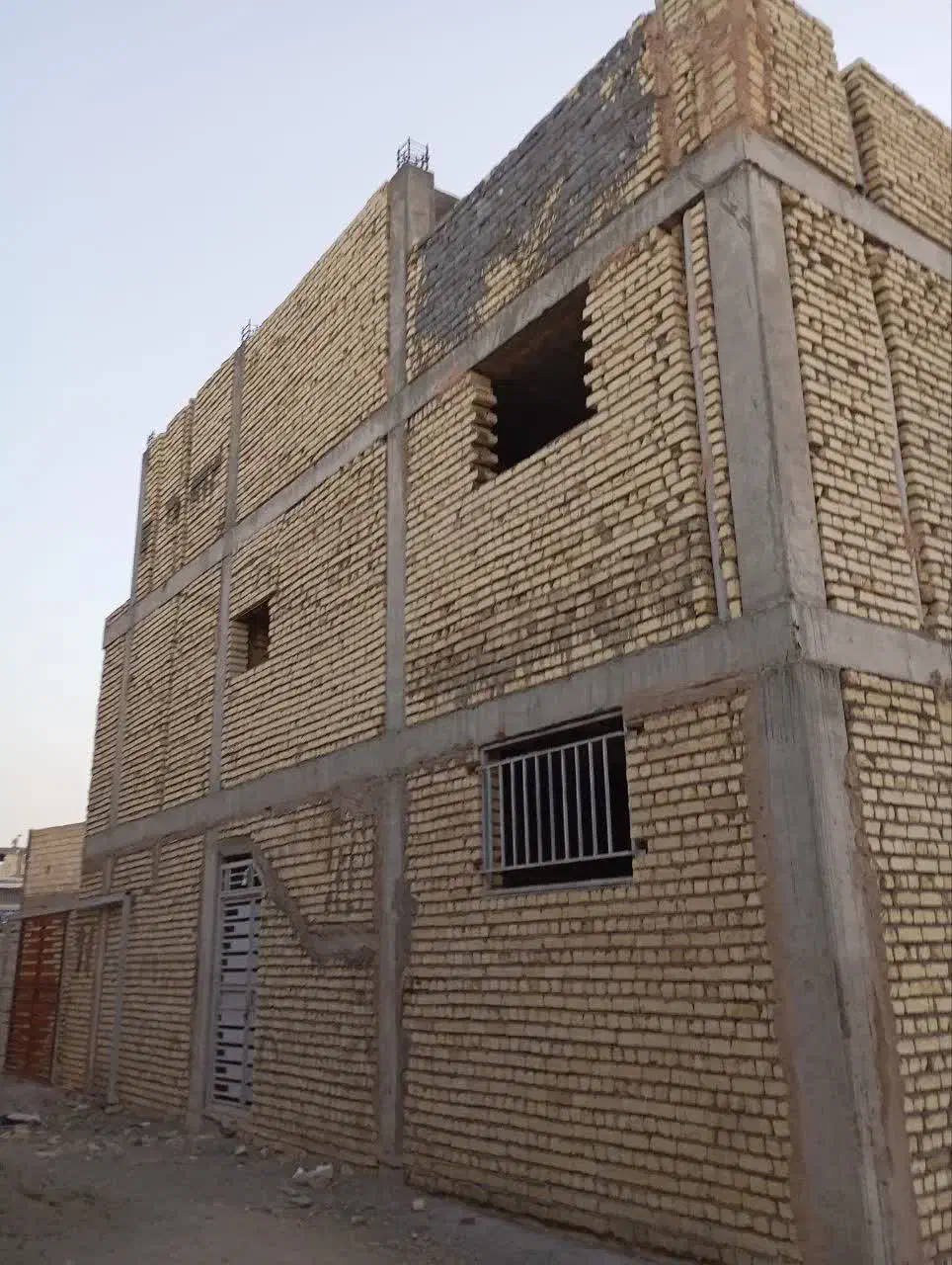 فروش خانه ویلایی ۳۶۰ متری ۳ خوابه|فروش خانه و ویلا|خمینی‌شهر, |دیوار