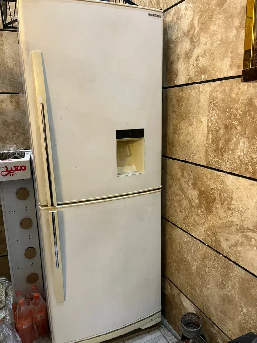 یخچال دو درب اورست|یخچال و فریزر|قم, نخودی|دیوار