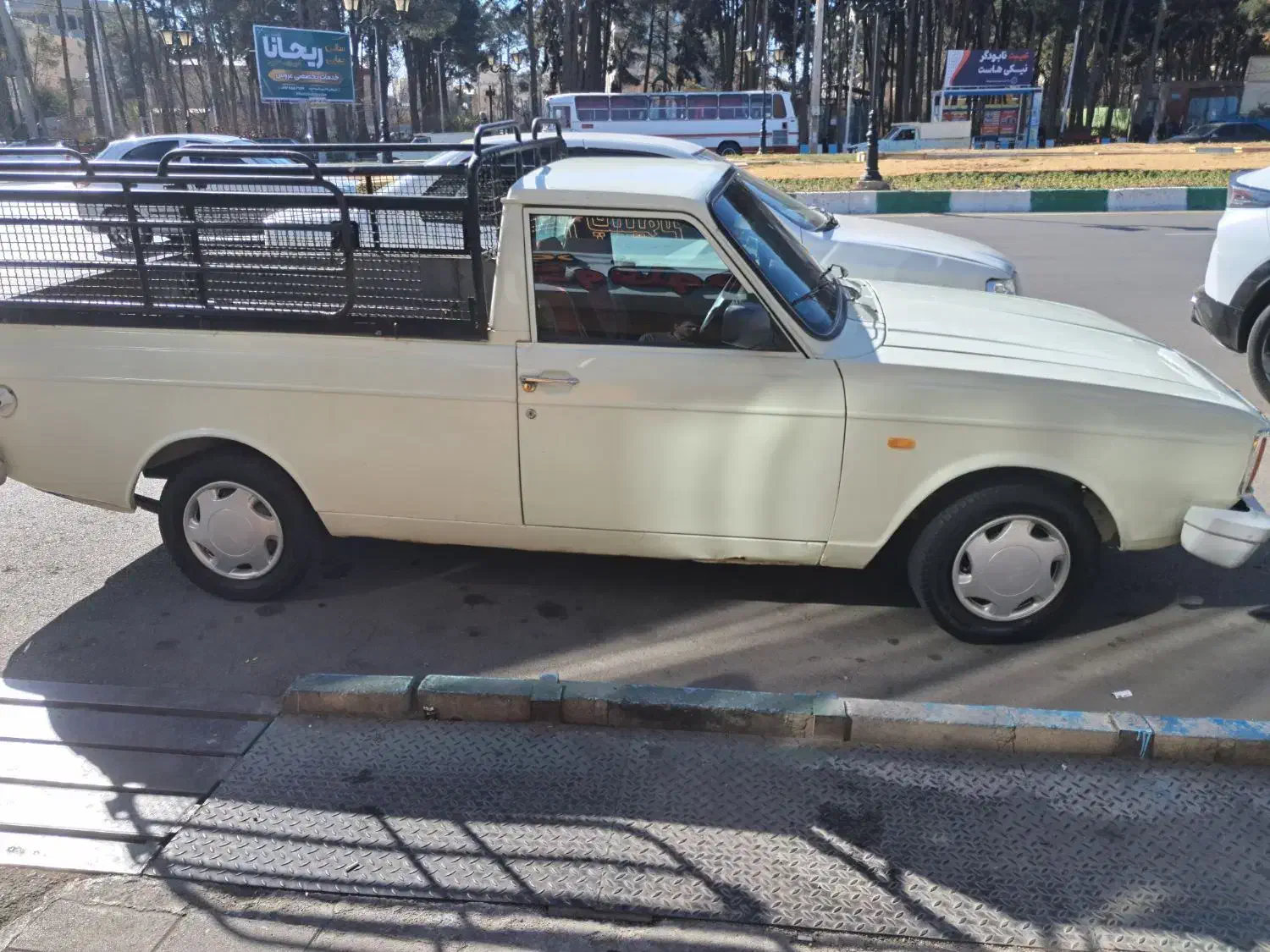 پیکان وانت 93|خودرو سواری و وانت|قم, چهل درخت|دیوار