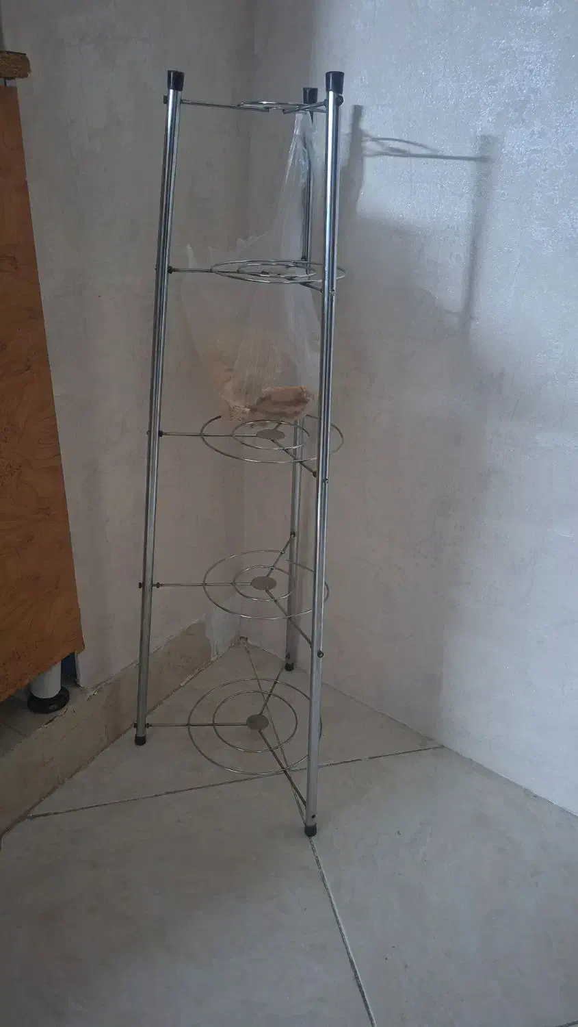 نگهر دارنده قابلمه|آب‌چکان و نظم‌دهنده ظروف|سمنان, |دیوار