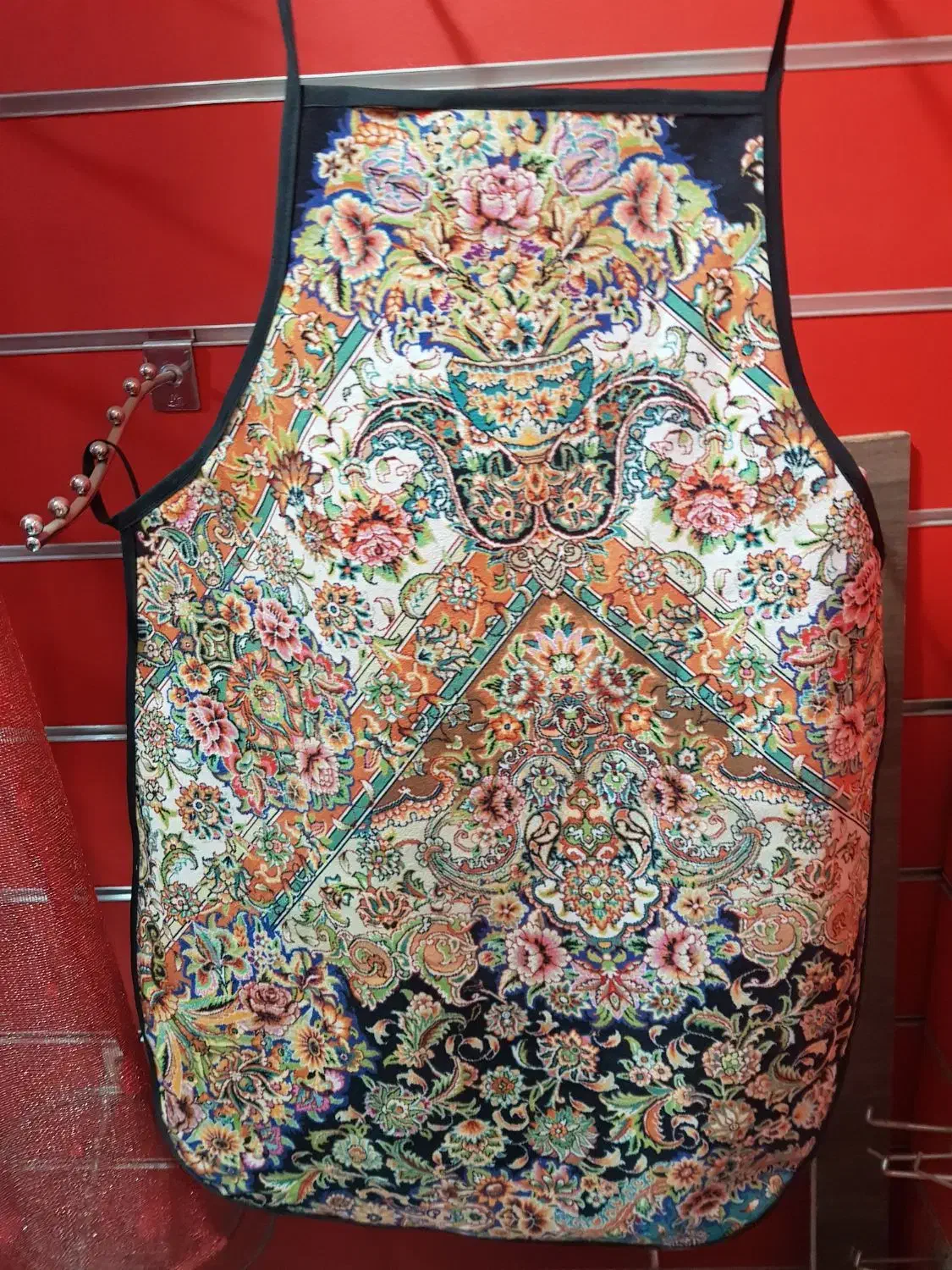 پیشبنداشپزخانه|سفره، حوله، دستمال آشپزخانه|اصفهان, لنبان|دیوار