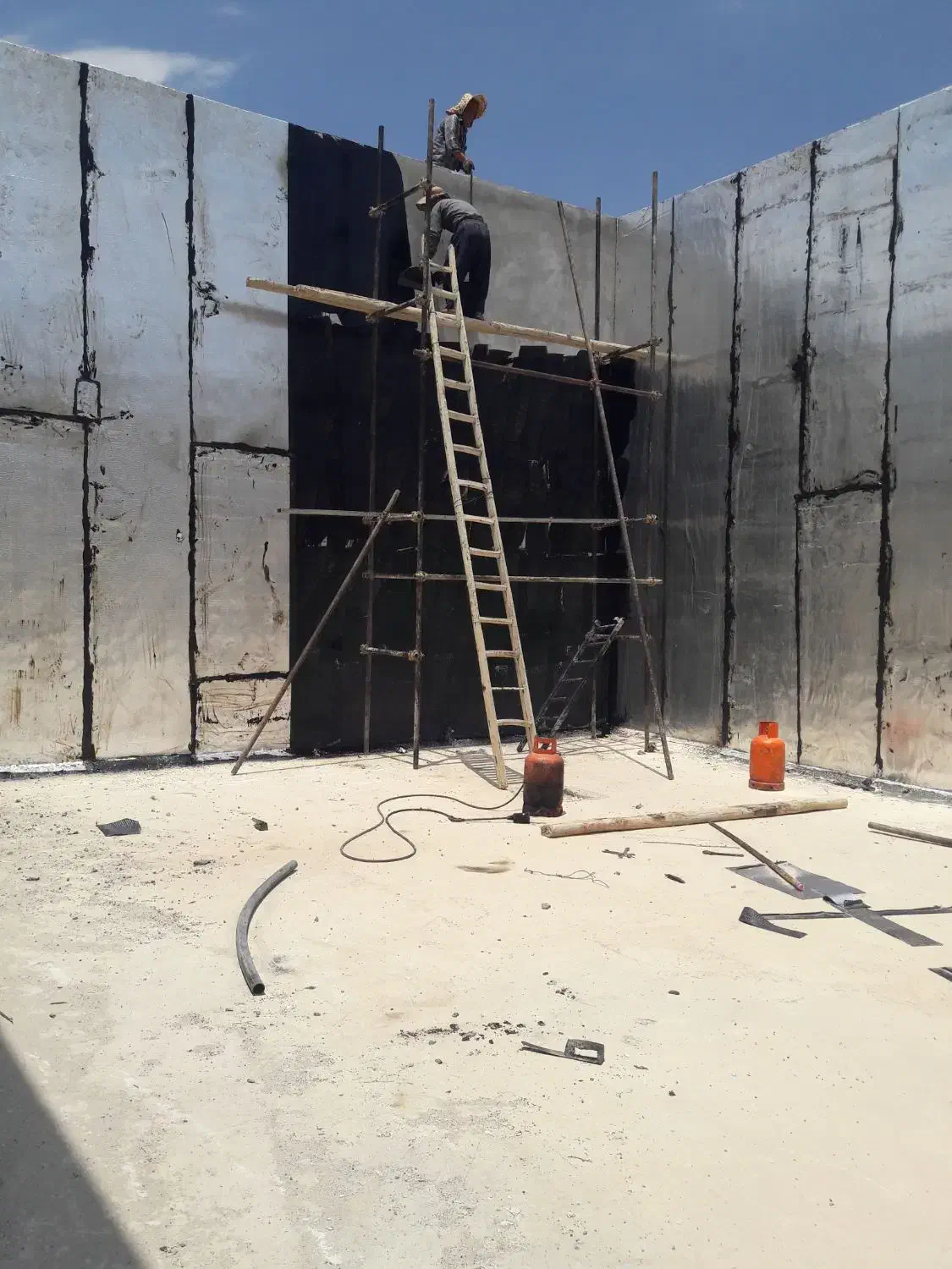 نصب ایزوگام وقیرگونی|خدمات پیشه و مهارت|اردستان, |دیوار