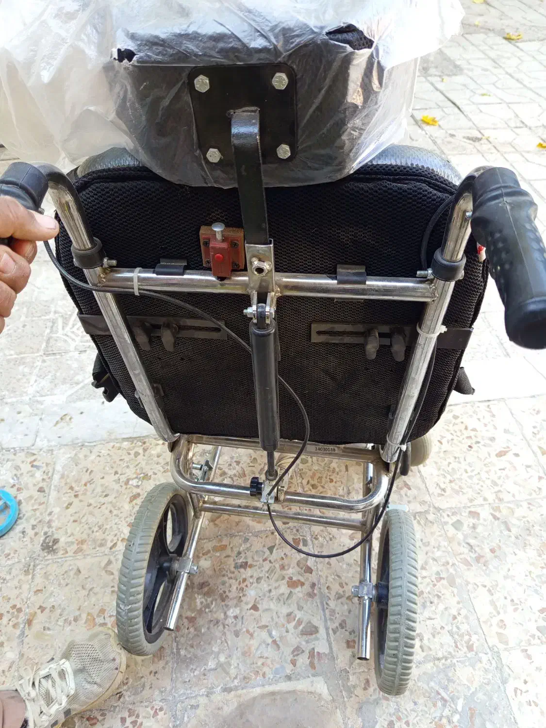 ویلچر نو نو|پزشکی|شیراز, دروازه قران|دیوار