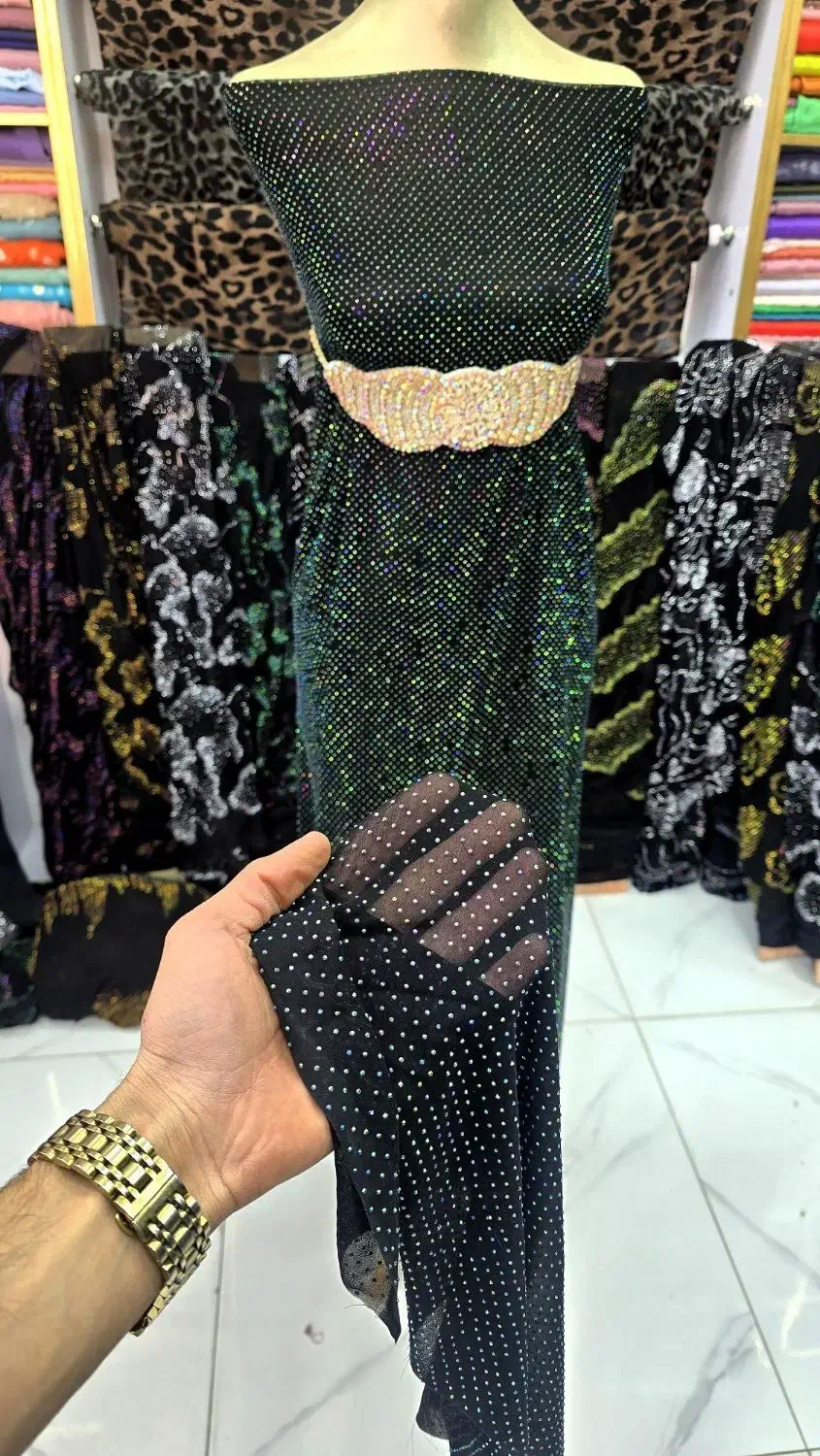 حریر ساریکا کارشده با نگین رزین  پرفروش|لوازم خیاطی و بافتنی|سمنان, |دیوار