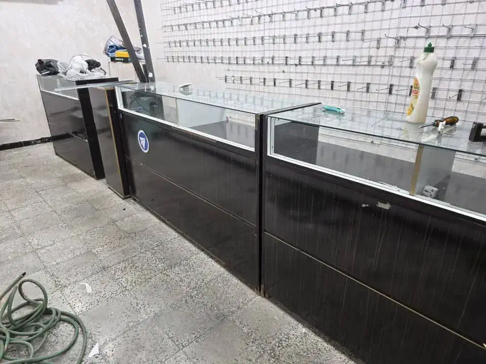 ویترین مغازه اقتصادی|بوفه، ویترین، کنسول|یاسوج, |دیوار