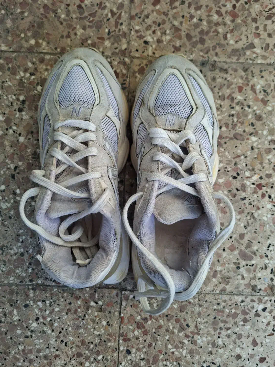 یک جفت کفش اسپرت مردانه|کیف، کفش، کمربند|گنبد کاووس, |دیوار