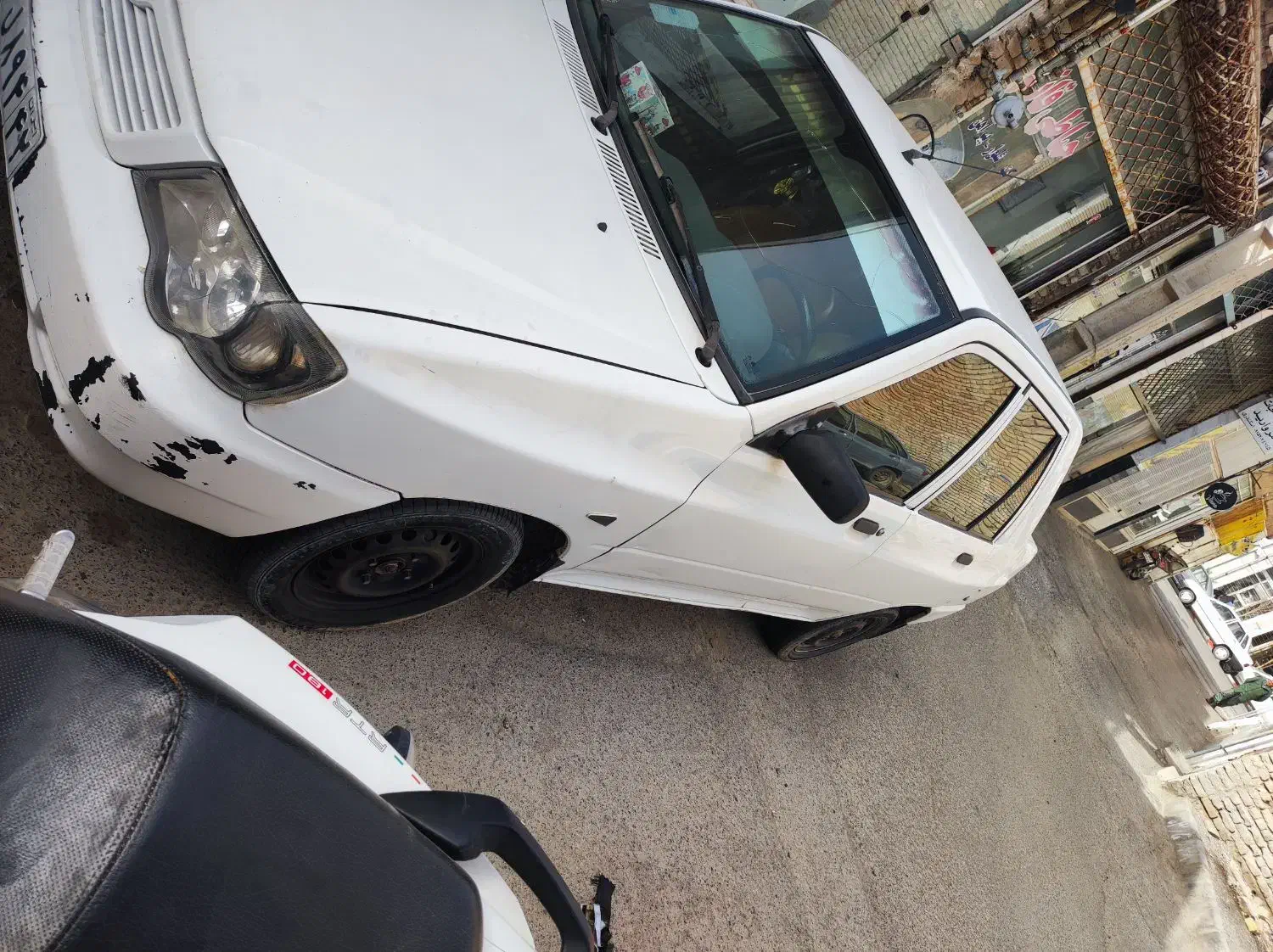 ۱۳۲ سفید|خودرو سواری و وانت|بردسکن, |دیوار