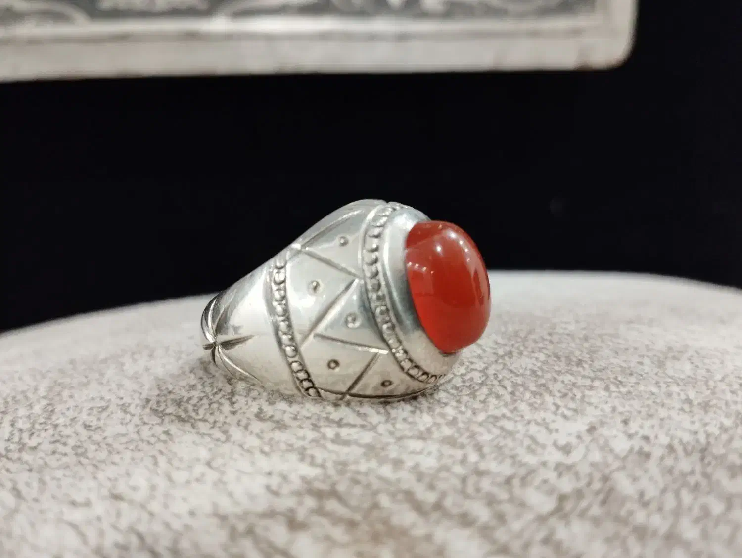 انگشتر کهنه یمنی|کلکسیون اشیاء عتیقه|فارسان, |دیوار