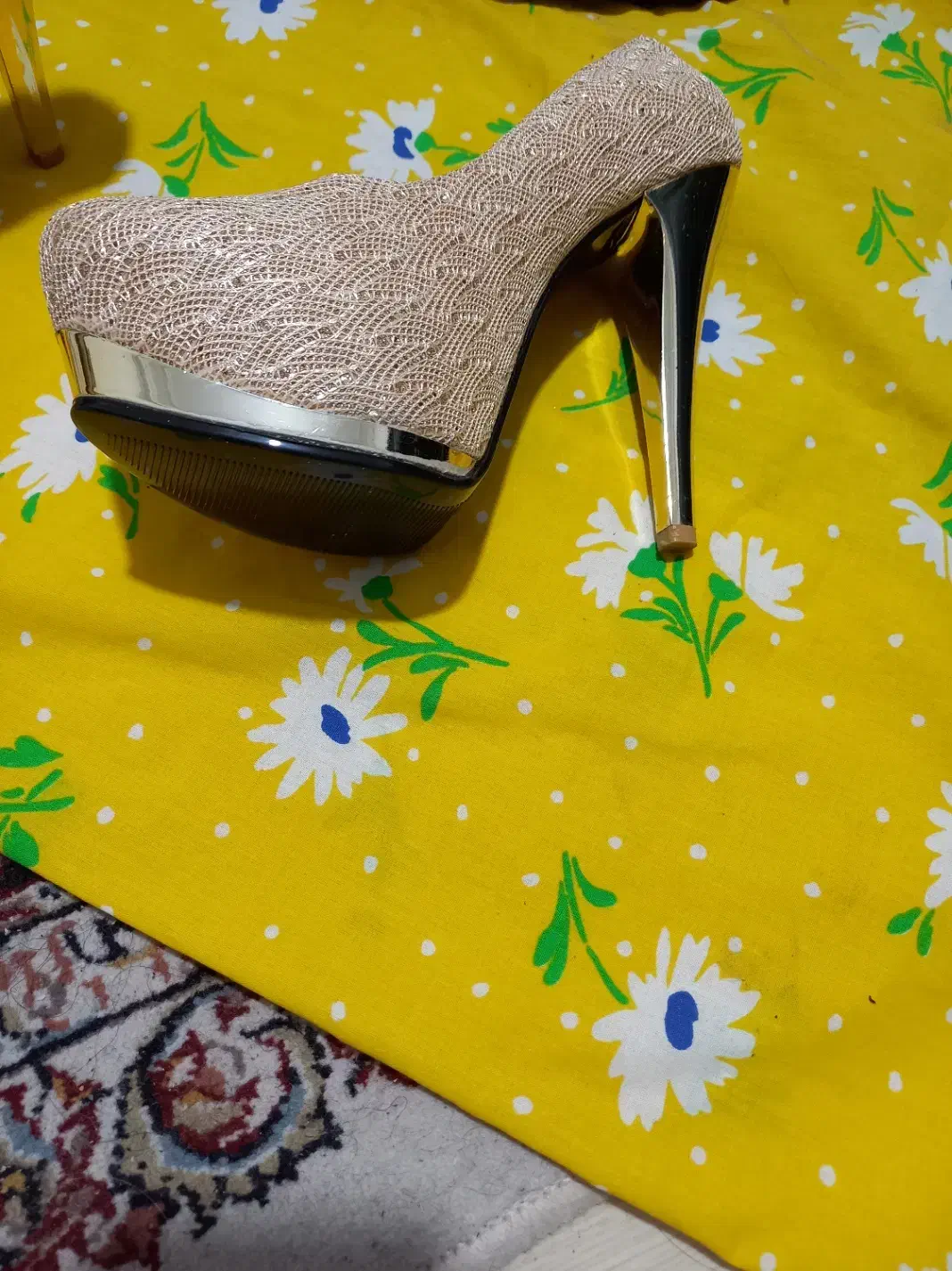 کفش مجلسی|کیف، کفش، کمربند|قائم‌شهر, |دیوار