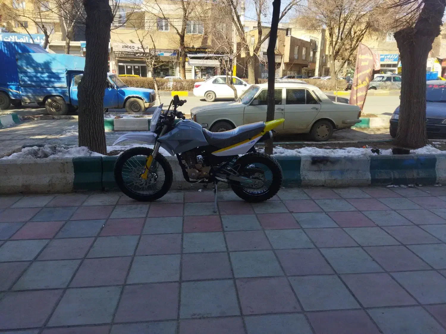 تریل تی 2 1403|موتورسیکلت|سنندج, |دیوار