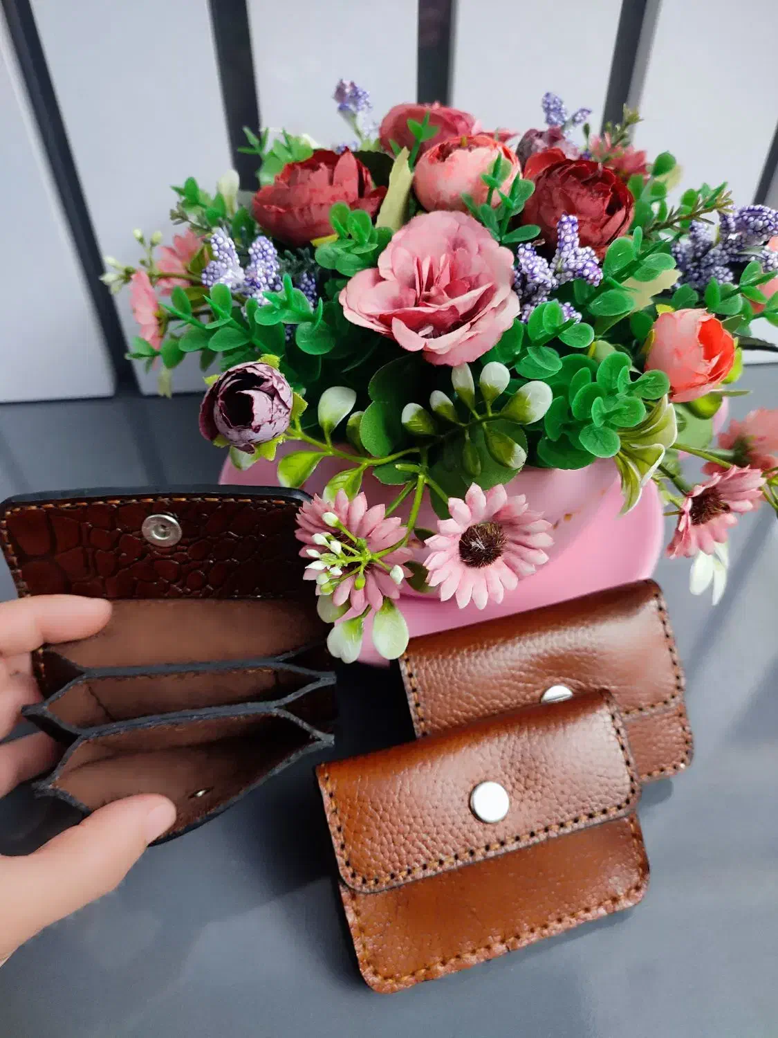 جاکارتی دستدوز با چرم طبیعی گاوی مدل تاشو|کیف، کفش، کمربند|اردبیل, |دیوار