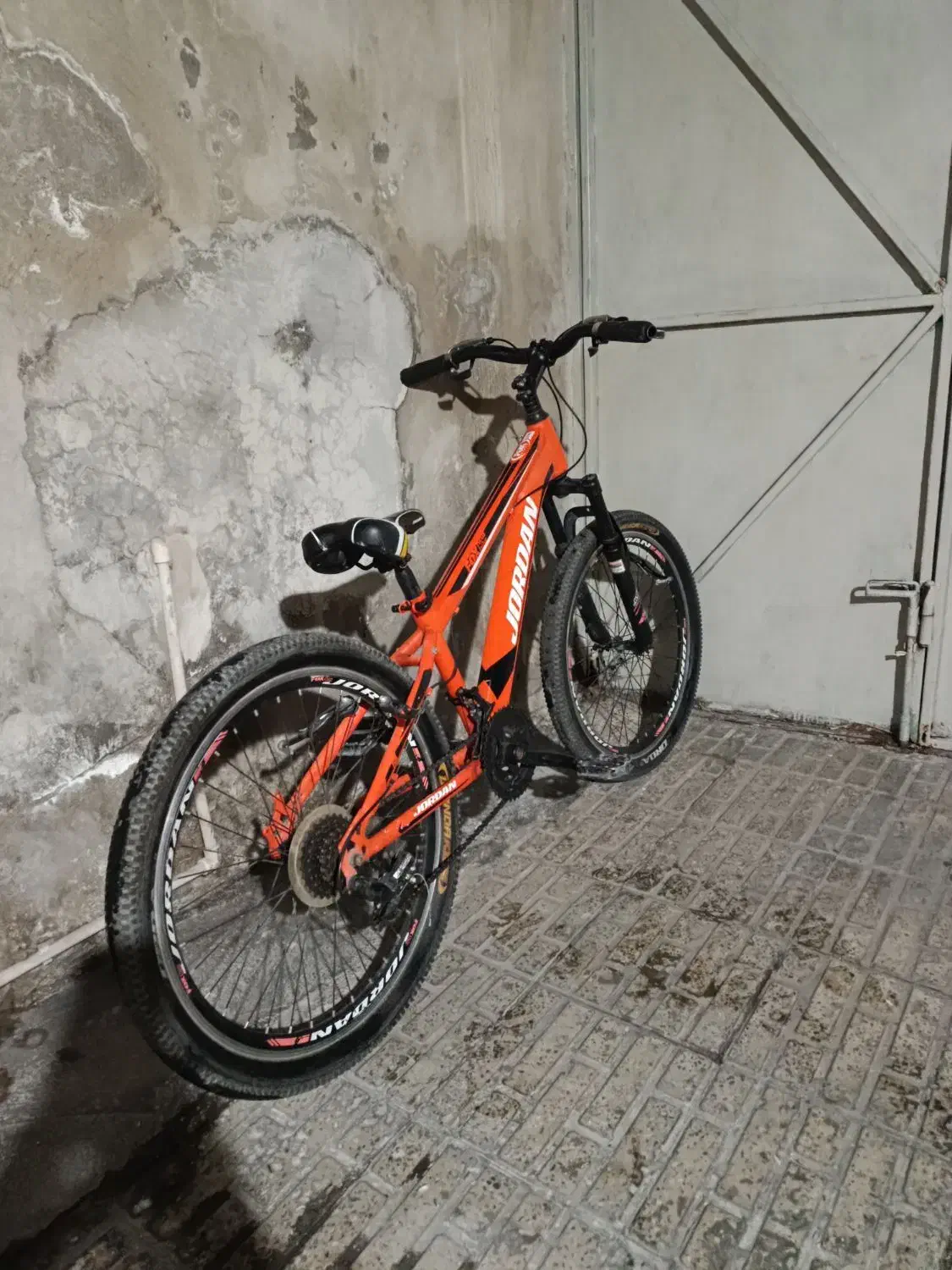 دوچرخه سایز 24  جردن|دوچرخه، اسکیت، اسکوتر|رباط‌کریم, رباط‌کریم|دیوار