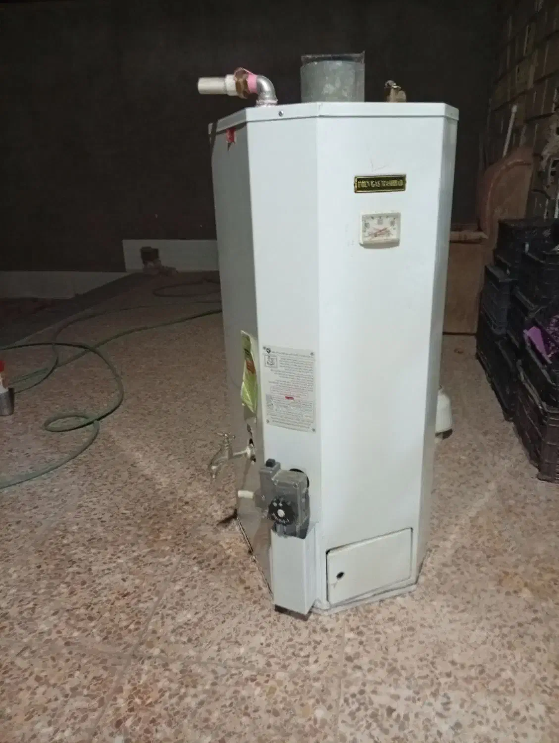 آبگرم کن|آبگرمکن، پکیج، شوفاژ|سیرجان, |دیوار