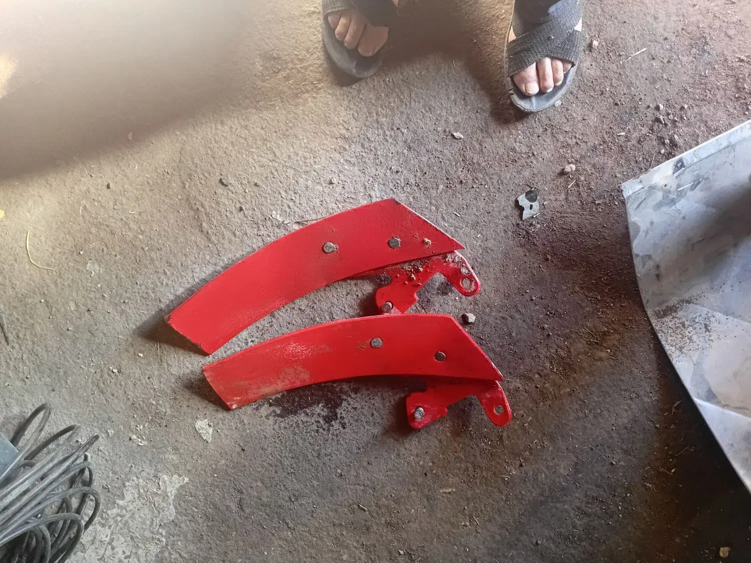 گاو اهن|ماشین‌آلات صنعتی|زنجانرود, |دیوار