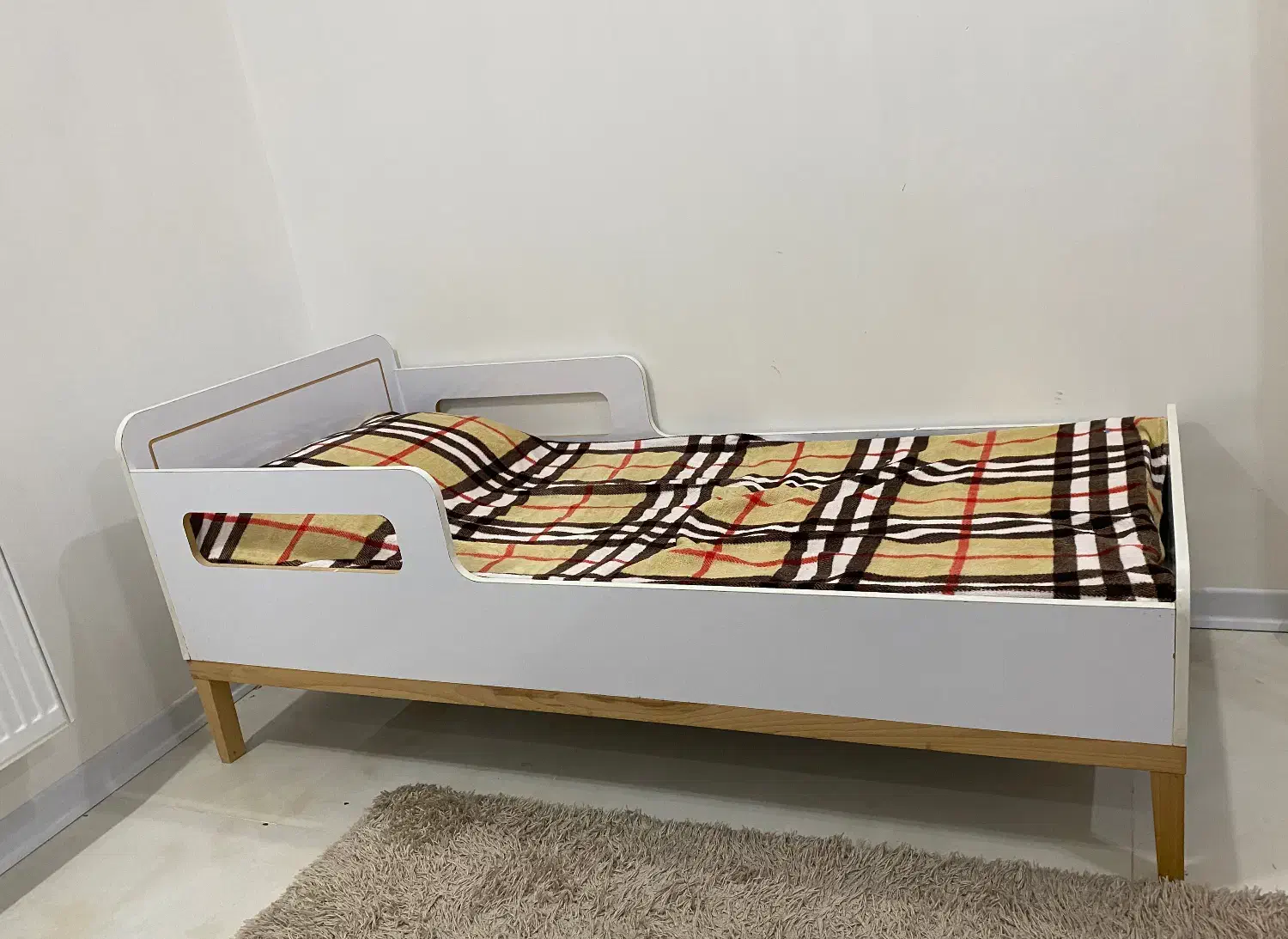 تخت ‌ نوجوان|تخت و سرویس خواب|گنبد کاووس, |دیوار