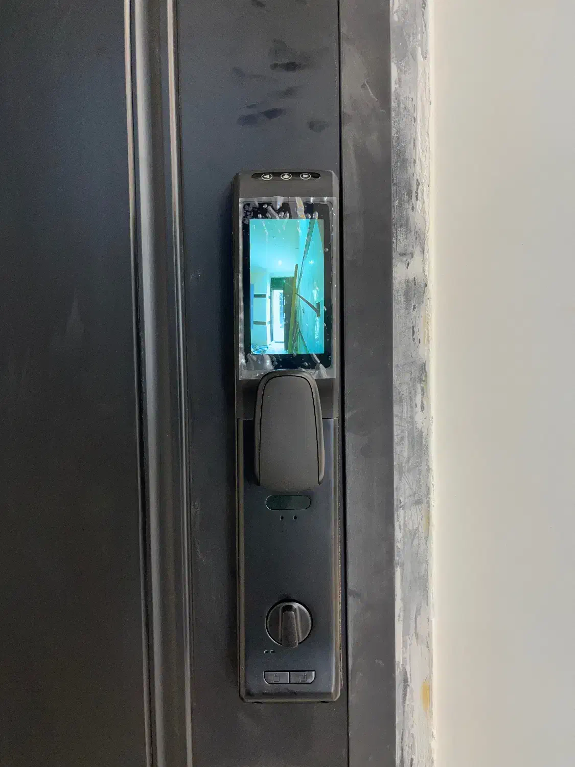 قفل دیجیتال مدرن  امنیت  راحتی|مصالح و تجهیزات ساختمان|امیدیه, |دیوار