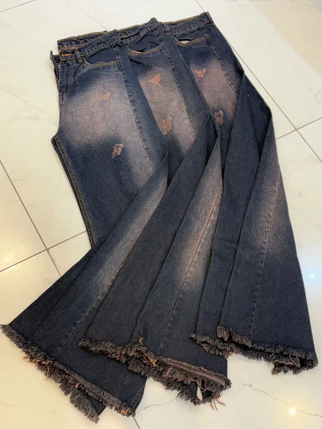 فروش عمده جین و شومیز زیر قیمت فاکتور|لباس|اصفهان, ملک‌شهر|دیوار