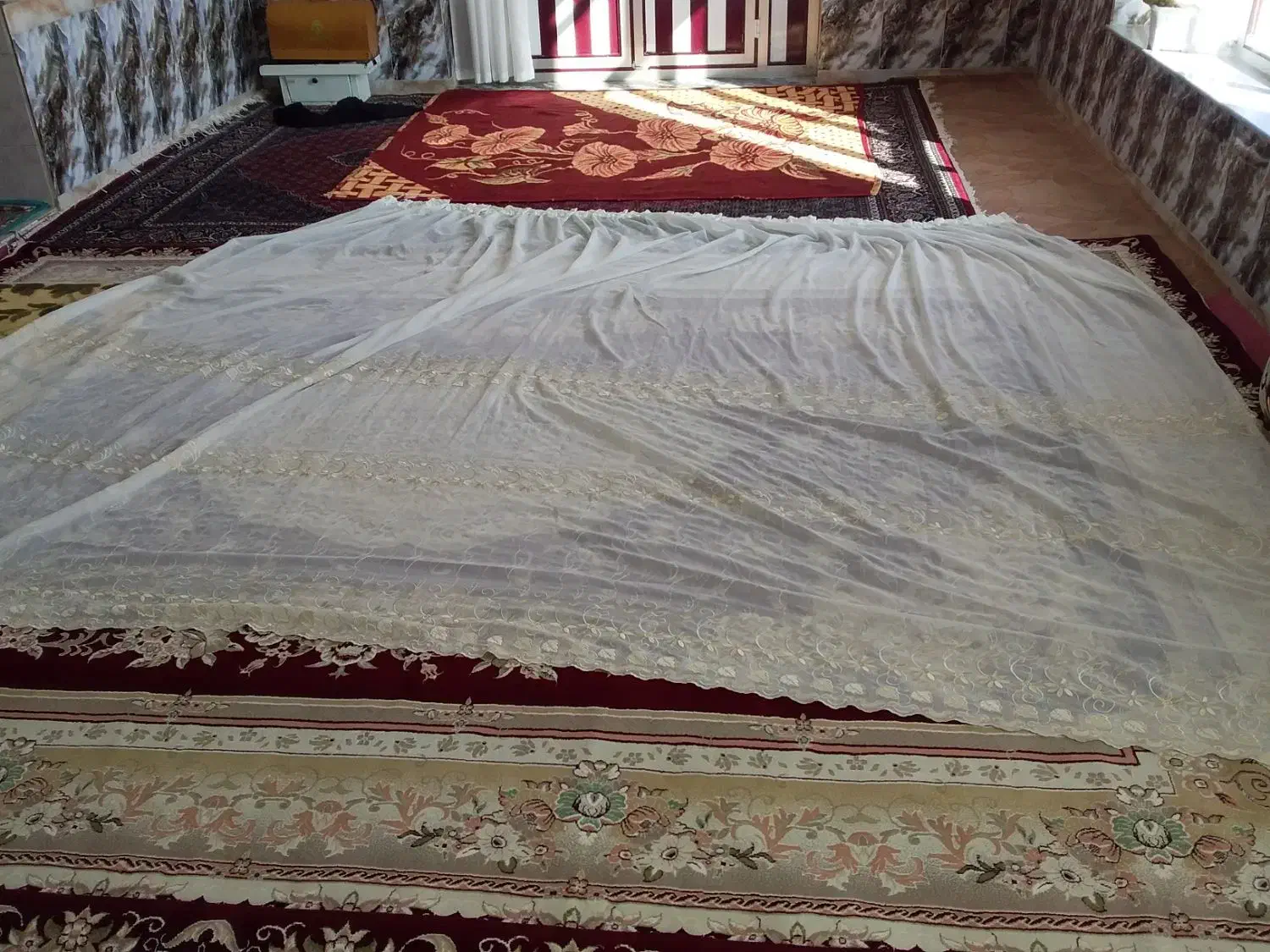 پرده خانگی|پرده، رانر، رومیزی|خوی, |دیوار