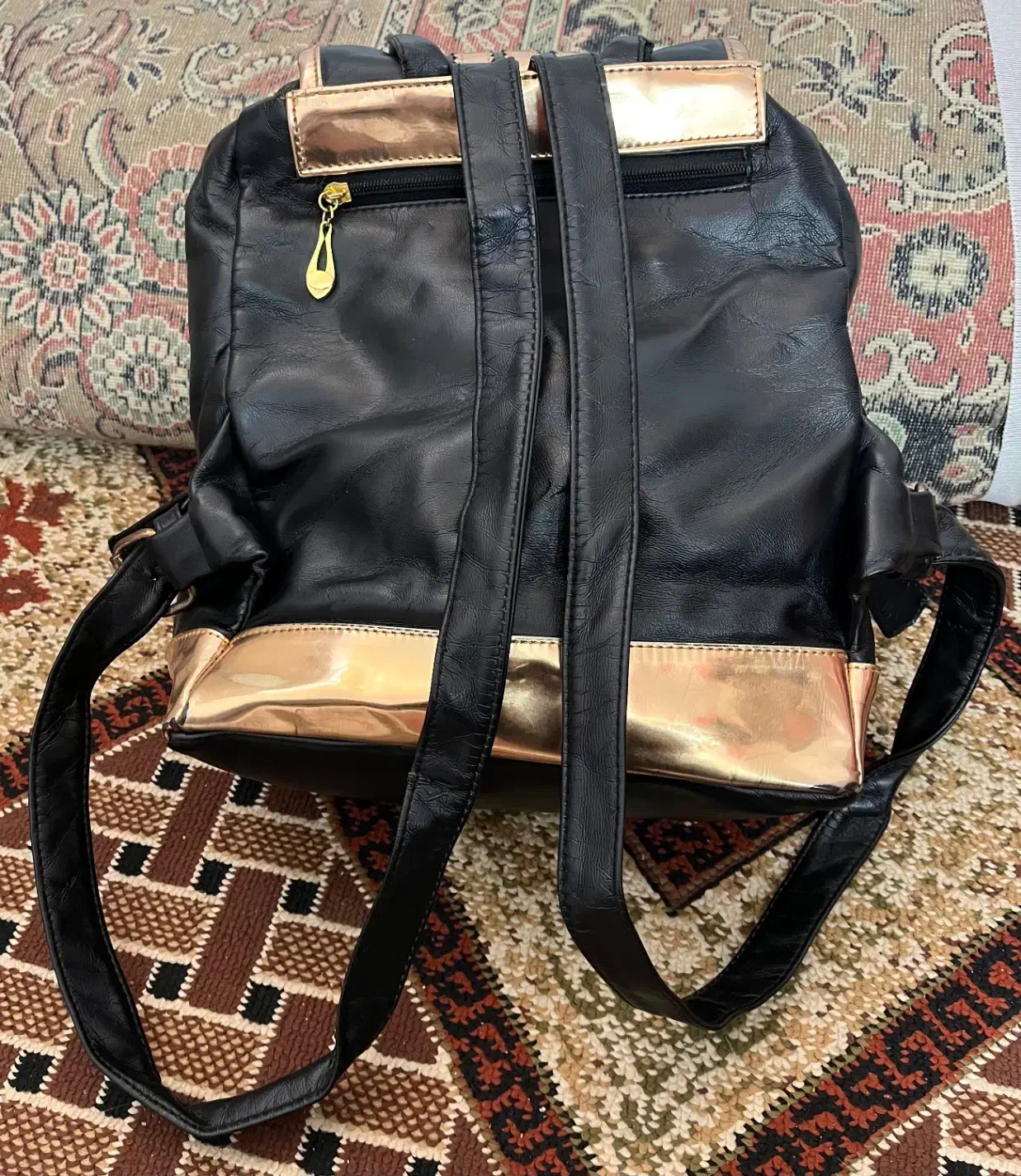 کوله اسپرت ادیداس|کیف، کفش، کمربند|اصفهان, باغ فدک|دیوار