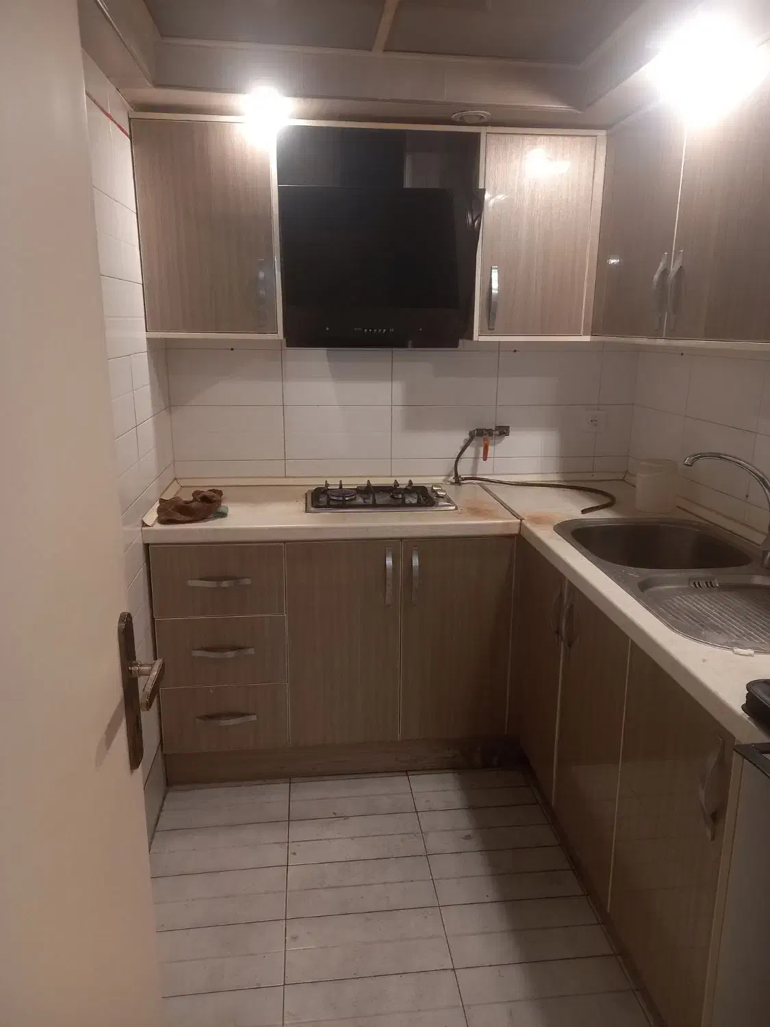 اجاره اداری ۶۰ متری در ولی عصر نرسیده به پارک ساعی|اجارهٔ دفتر کار، اتاق اداری، مطب|تهران, آرژانتین|دیوار