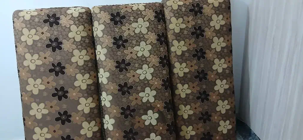 ۴عدد پشتی تمیز سالم دو رو|پشتی|اهواز, فاز ۲ پادادشهر|دیوار