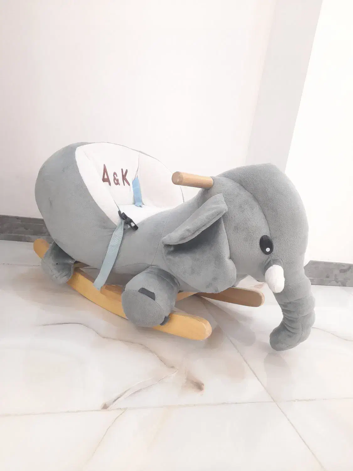 ست راکر و مبل فیل و چراغ خواب در حد نو|اسباب و اثاث بچه|آستانه اشرفیه, |دیوار