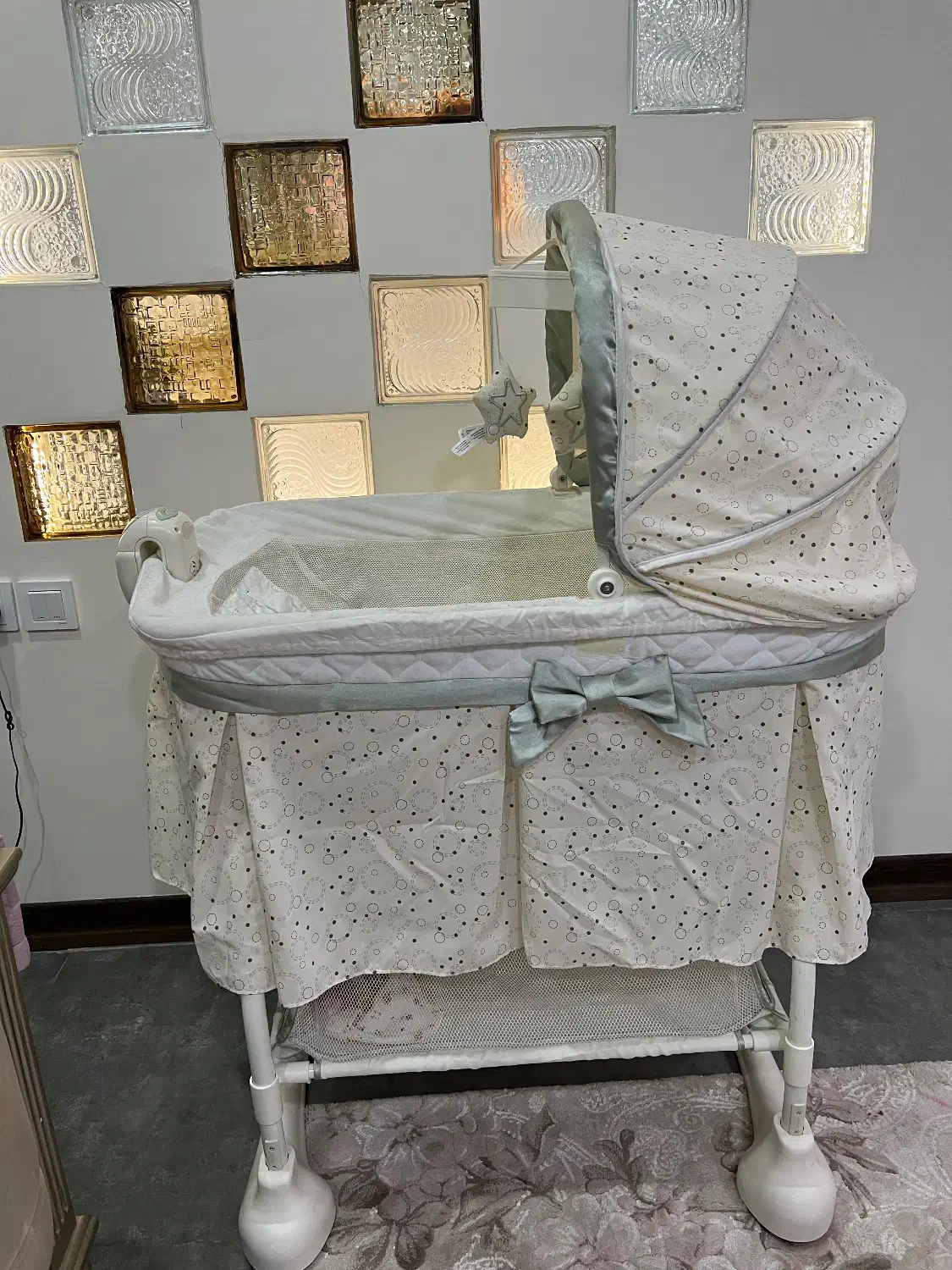 گهوارهو تخت کنار مادر|تخت و صندلی بچه|شهریار, شهریار|دیوار