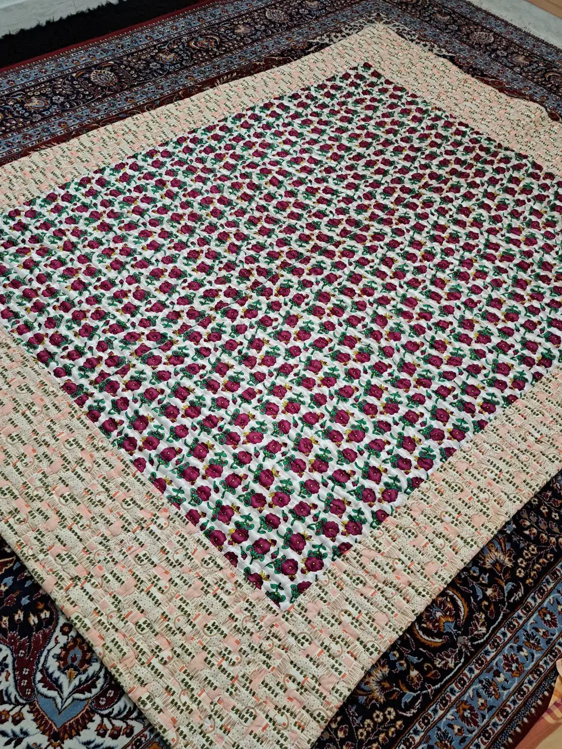 لحاف پنبه نو دو نفره|رختخواب، بالش، پتو|اصفهان, ارغوانیه|دیوار