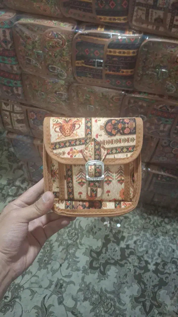 کیف دخترانه|کیف، کفش، کمربند|قم, حقیقت|دیوار