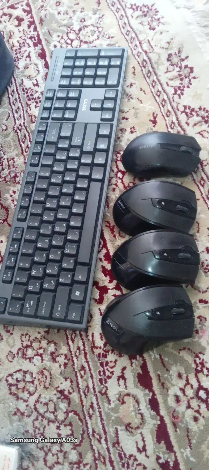 ۴عدد موی بی سیم یک کیبورد بی سیم|قطعات و لوازم جانبی رایانه|شهریار, شهرک شاهد|دیوار