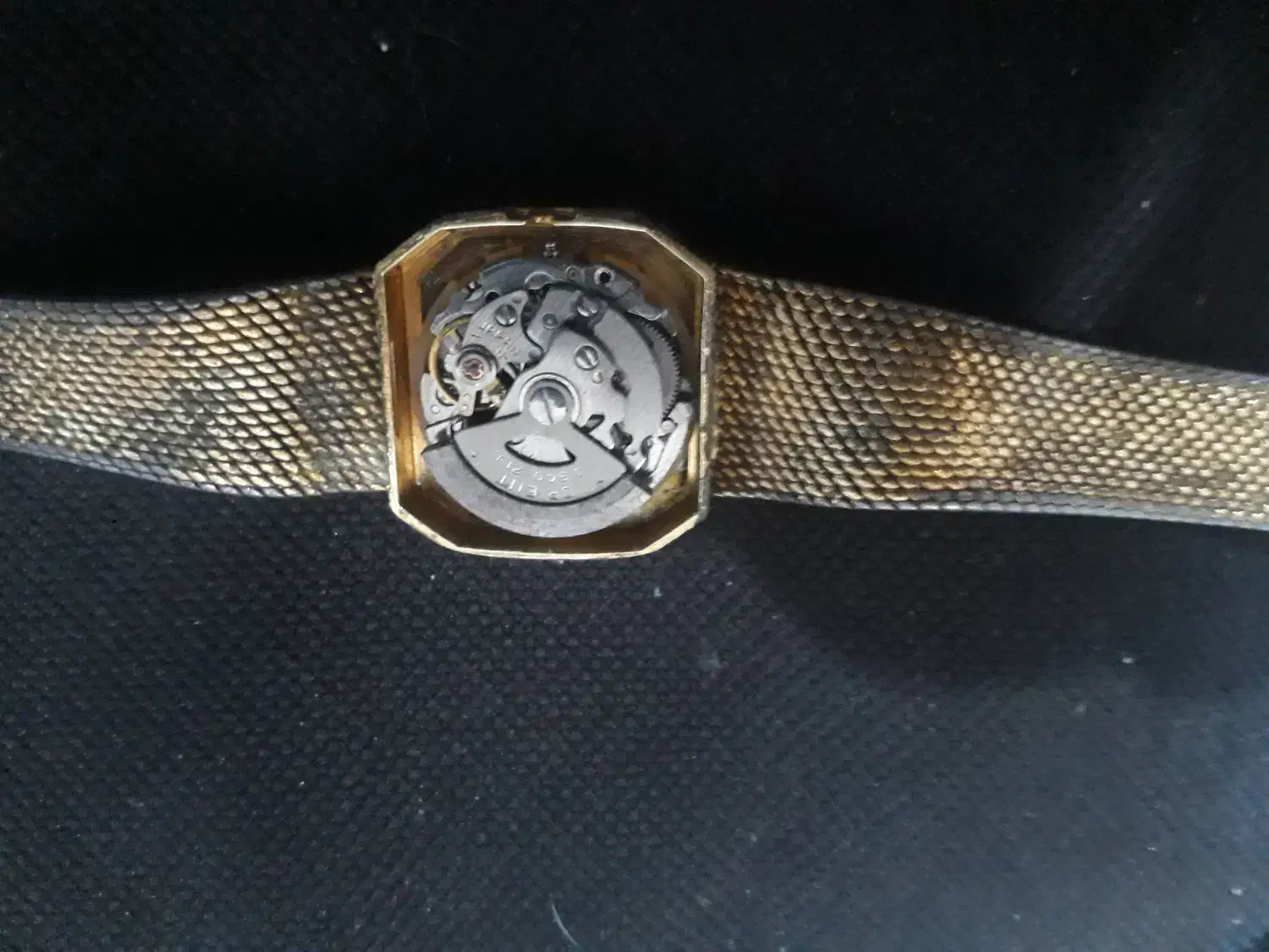 ساعت مچی اورینت ۶۰ساله|ساعت|رشت, پل تالشان|دیوار