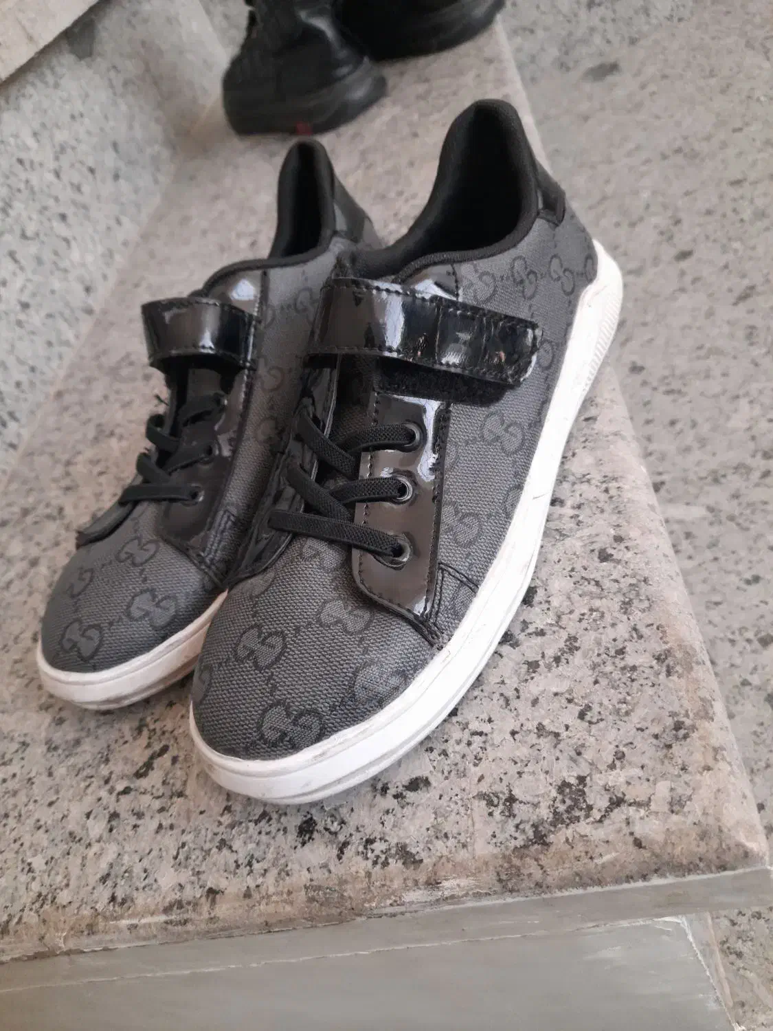 کفش|کیف، کفش، کمربند|یزد, |دیوار