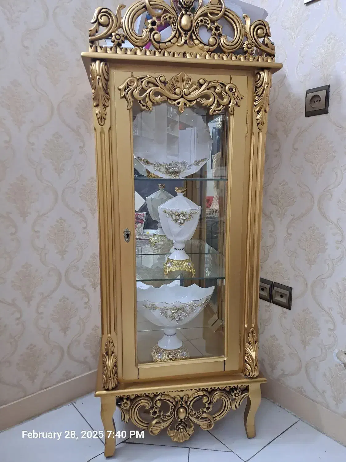 بوفه تزیینی|بوفه، ویترین، کنسول|ری, جوانمرد قصاب|دیوار