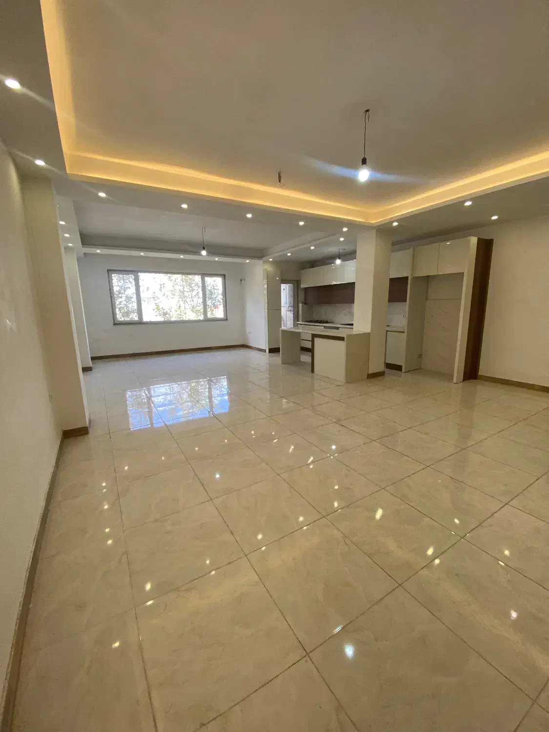 فروش آپارتمان ۱۱۲ متری در بر اصلی دانش|فروش آپارتمان|لاهیجان, امیرشهید|دیوار