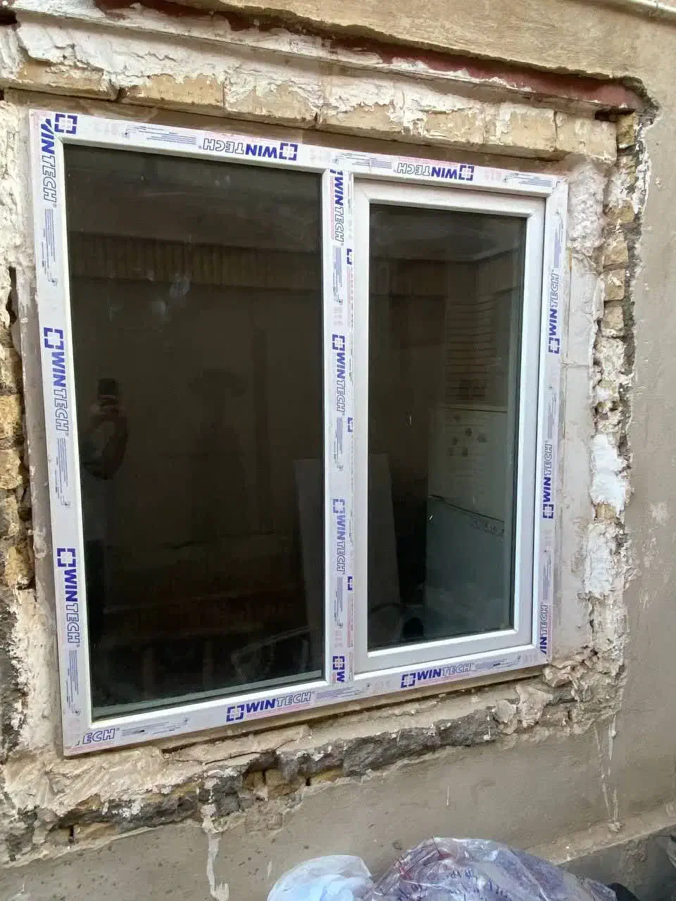 پنجره وین تک در حد آک بدون نقطه و خط و خش|مصالح و تجهیزات ساختمان|قم, بنیاد|دیوار