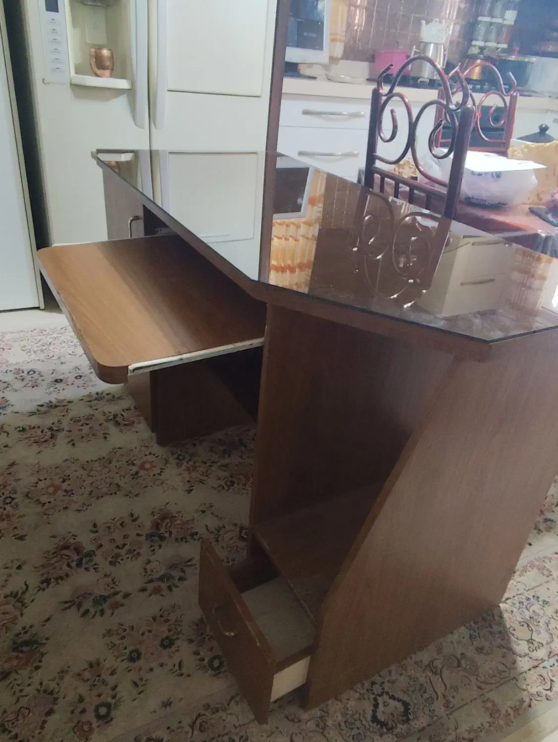 میز کامپیوتر|میز تحریر و کامپیوتر|مشهد, نیروی هوایی|دیوار