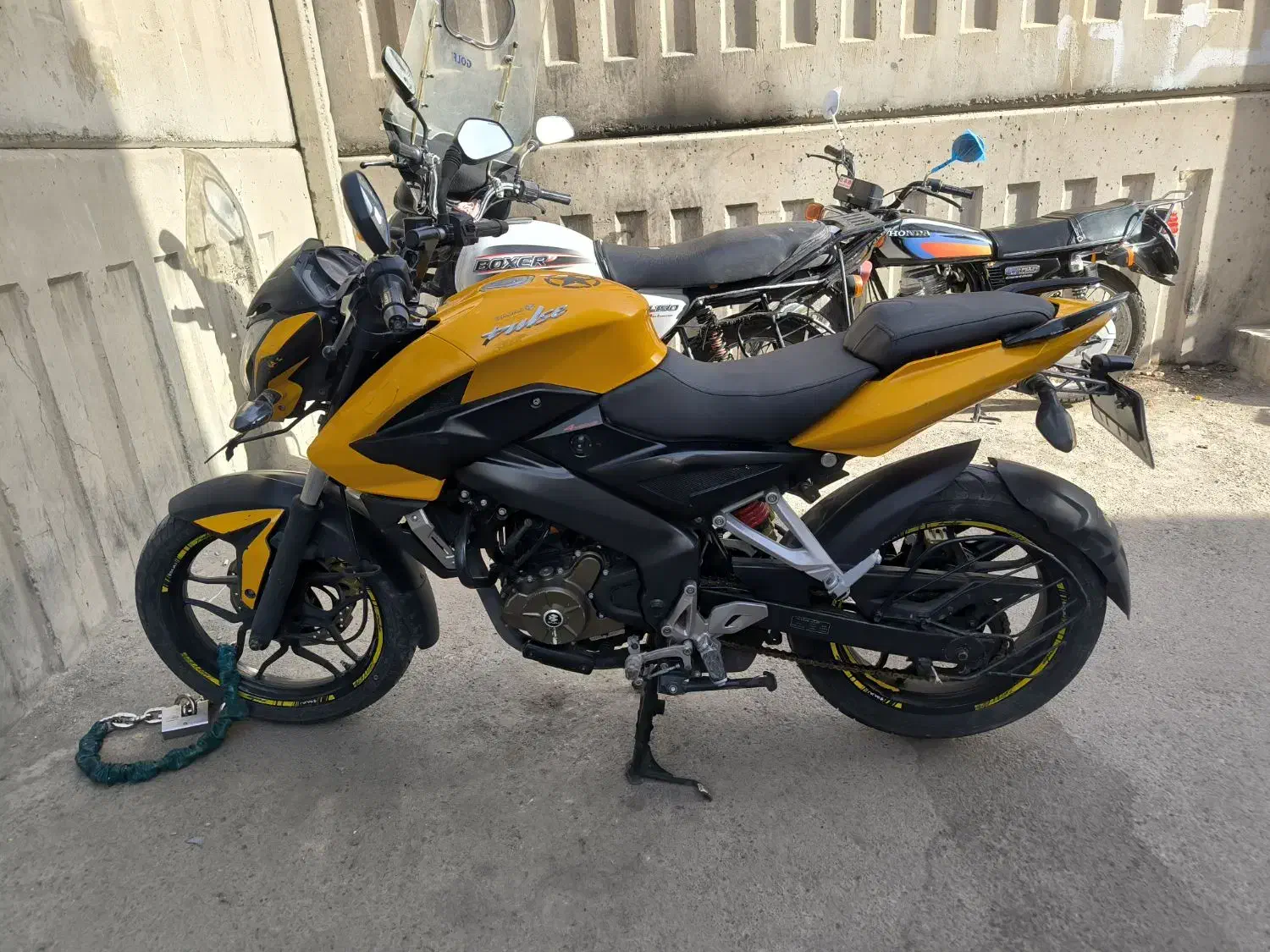 موتور ان اس ۲۰۰ زرد کاربراتور ترقه پلمپ|موتورسیکلت|تهران, آهنگ|دیوار