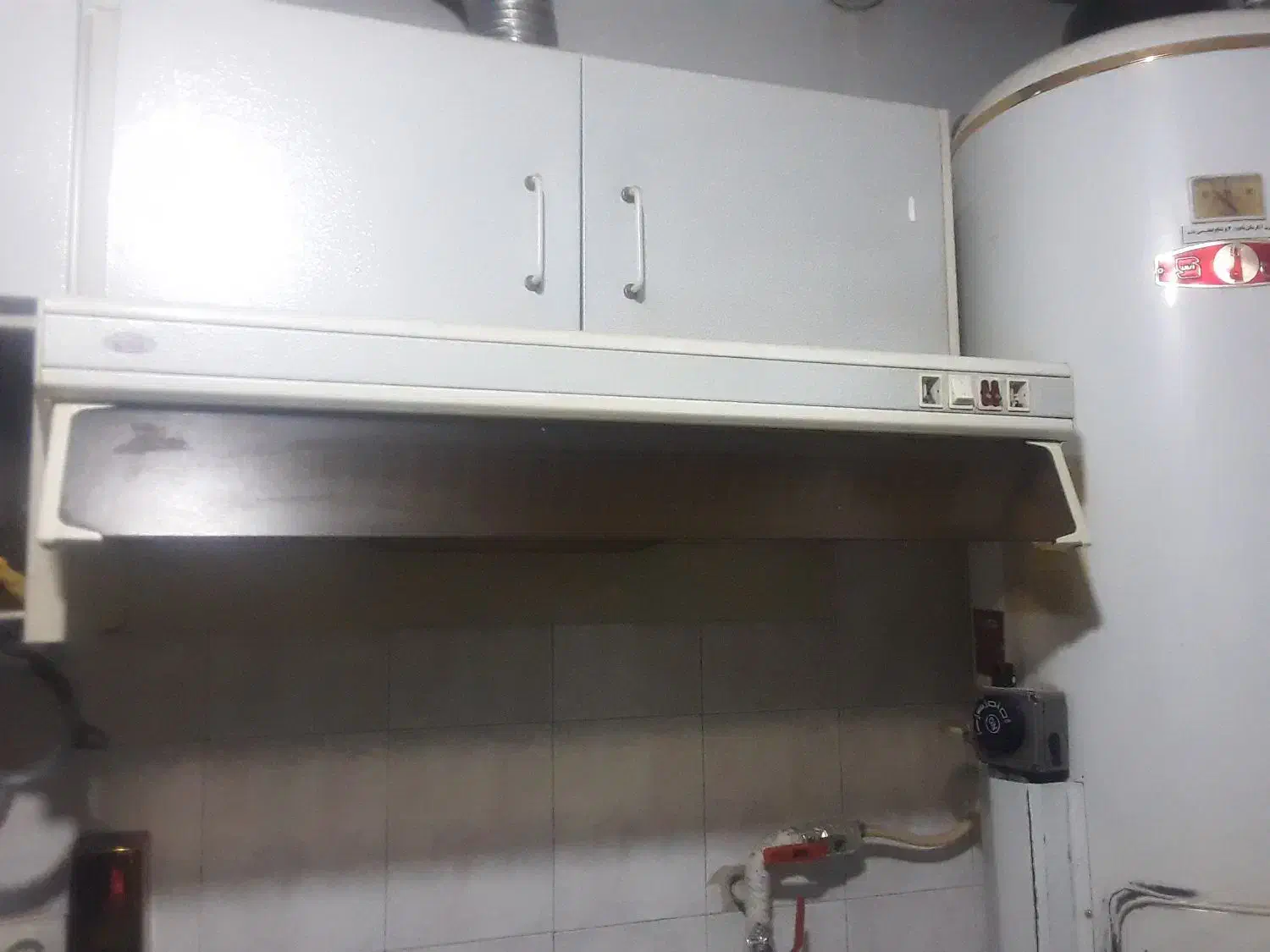 ابگرمن مخزنی و هود|آبگرمکن، پکیج، شوفاژ|شاهین‌شهر, عطار|دیوار