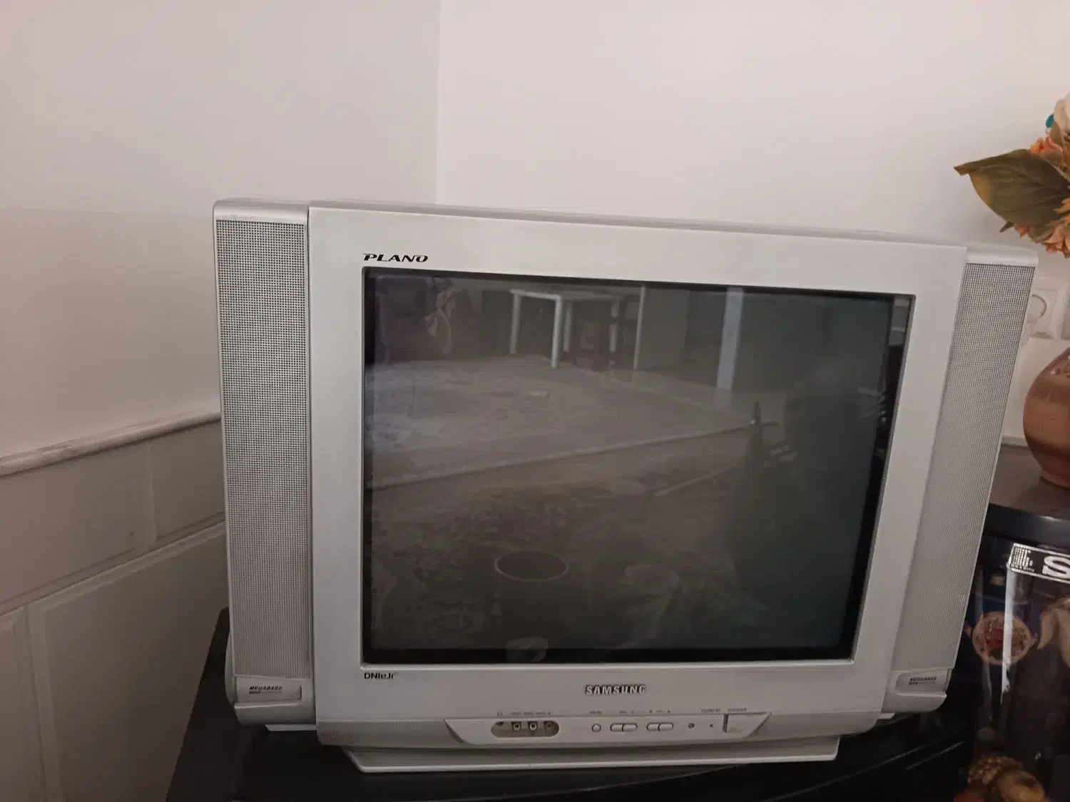 تلویزیون سامسونگ|تلویزیون و پروژکتور|آران و بیدگل, |دیوار